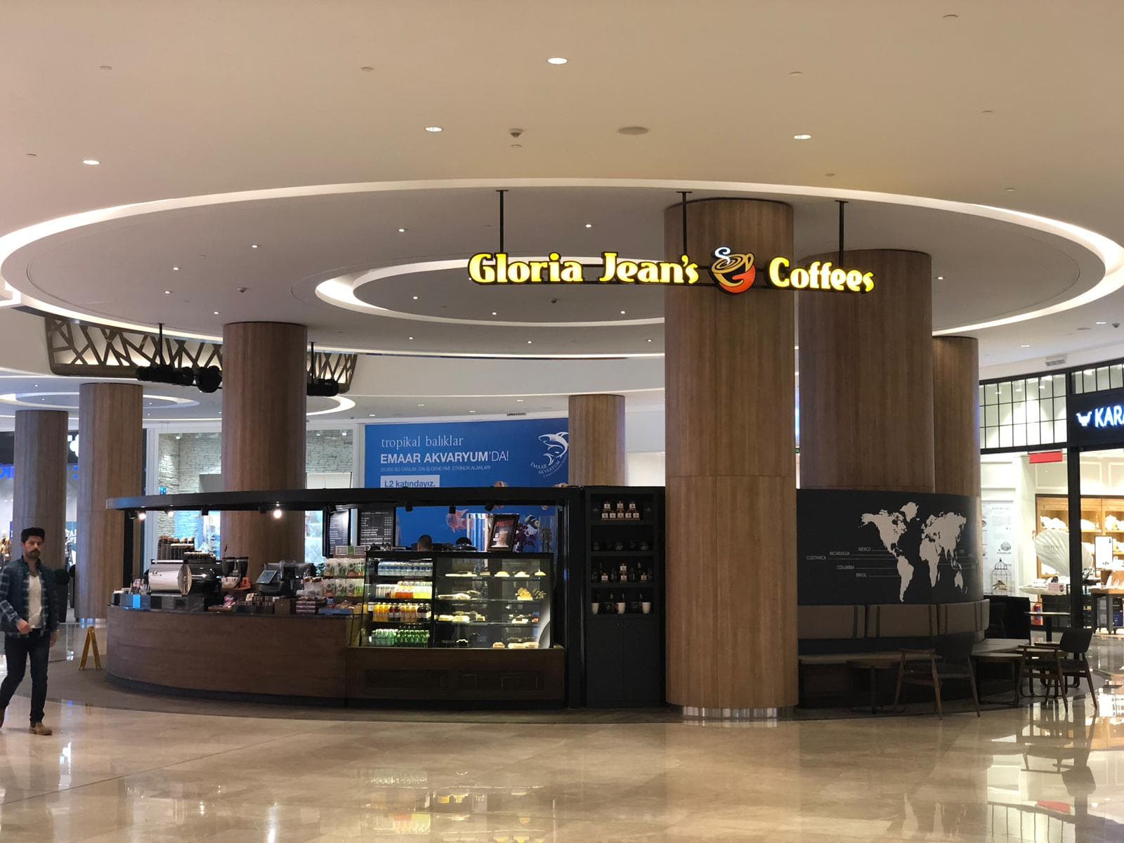 Gloria Jean's - Interior Design